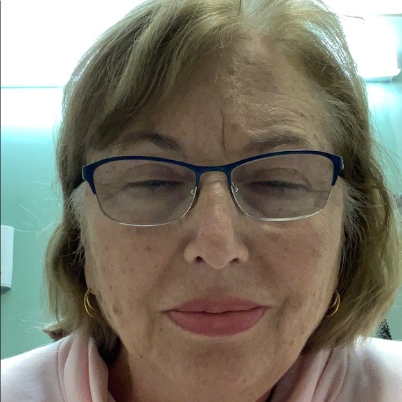Profile Picture of Phaedra Thomas-kowal (@phaedra712) on Poshmark