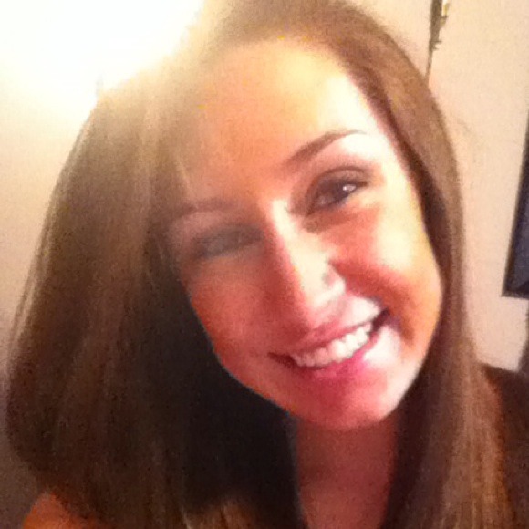 Profile Picture of Kayla Dimarzio (@kldimarzio) on Poshmark