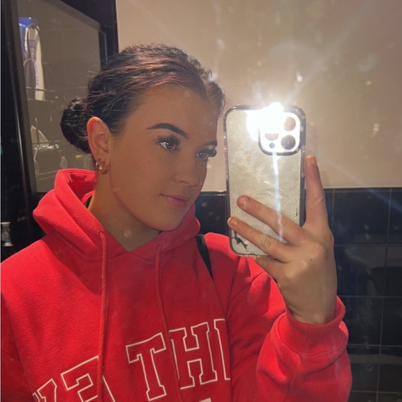 Profile Picture of Josie Manera (@josieella03) on Poshmark