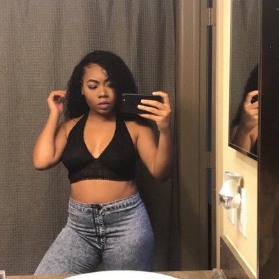 Profile Picture of Stacks&Honey🍯 (@kashLola713) on Twitter