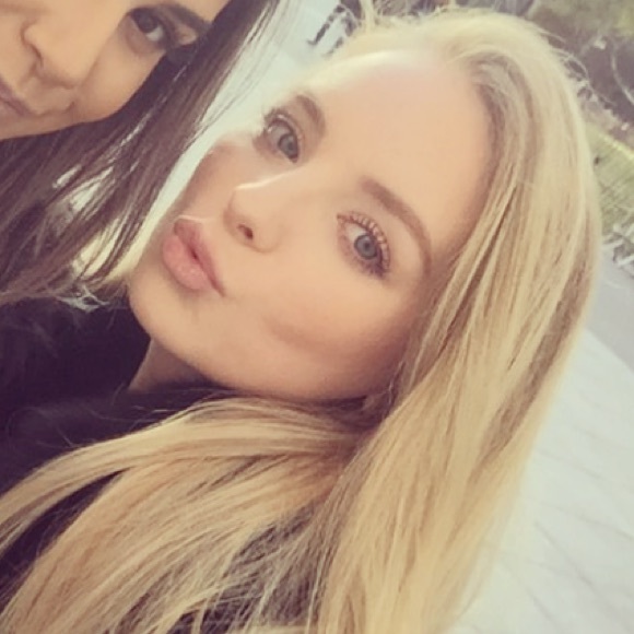 Profile Picture of Julia Kostyuk (@jkostyuk) on Poshmark