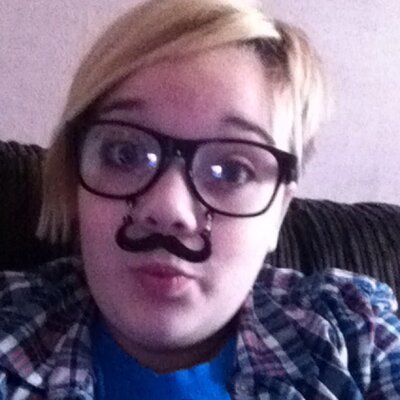 Profile Picture of Kim Custer (@kimmiecysterxox) on Twitter