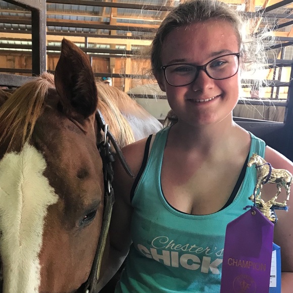 Emily Syverson - Poshmark Profile Picture of Emily Syverson (@syversem) on Poshmark