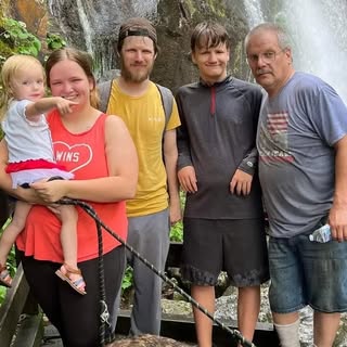 Profile Picture of floyd peryea (@peryeafloyd) on Instagram