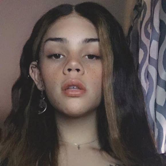 Profile Picture of Tyler Calderon (@cami11_0103) on Poshmark