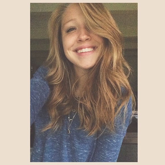 Profile Picture of Anna Nestor (@anest10) on Poshmark