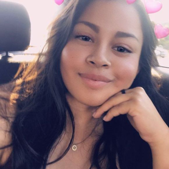 Profile Picture of Silvia Velasquez (@silviaa_v) on Poshmark