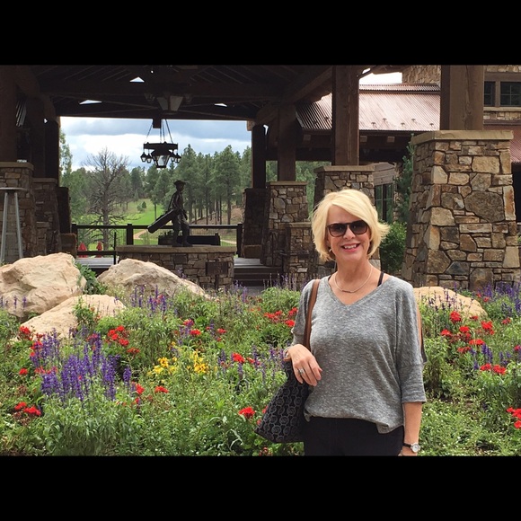 Profile Picture of Denise Macrostie (@dkmacro1) on Poshmark