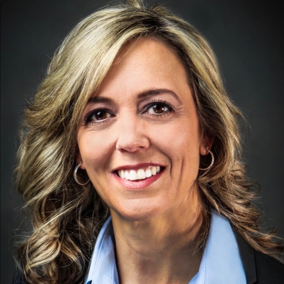 Profile Picture of Michelle Tavener (@mitchie71) on Poshmark