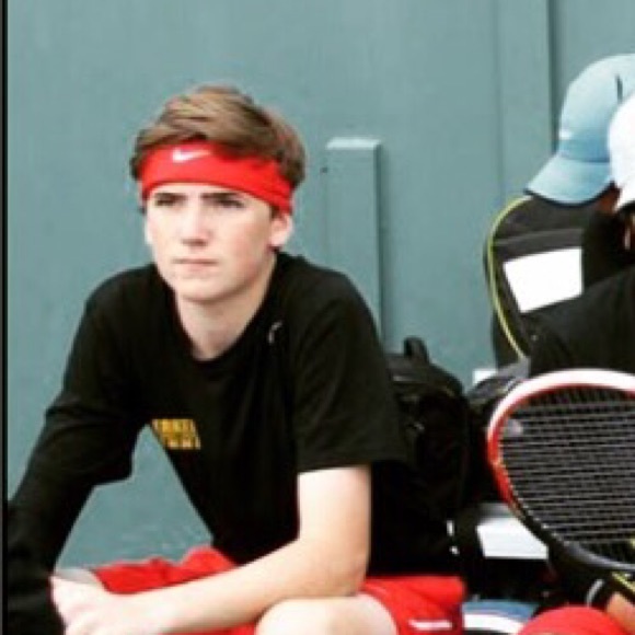 Profile Picture of Thomas Wright (@tbwright5) on Poshmark