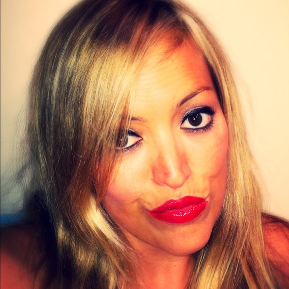 Profile Picture of Tasha Vanscyoc (@tashanaomi) on Poshmark