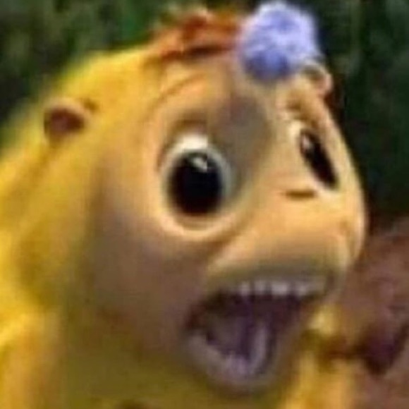 Profile Picture of Hayley Andrews (@hayleyhas4cats) on Poshmark