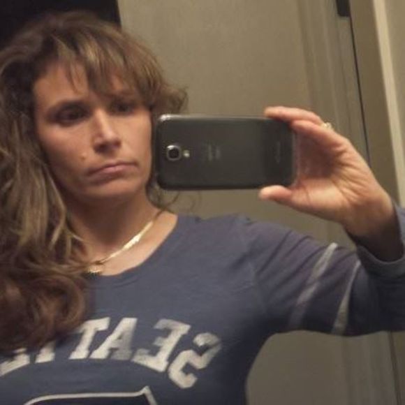 Profile Picture of Danielle Sauve (@daniellesauve76) on Poshmark