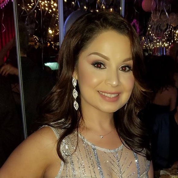 Myrna Cortez - Poshmark Profile Picture of Myrna Cortez (@4mcortez) on Poshmark