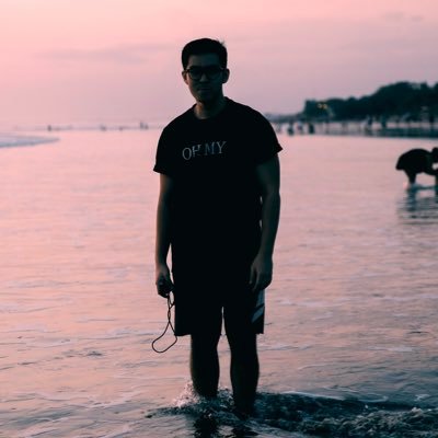 Profile Picture of A Flippin Twit (@ArefNazrin) on Twitter