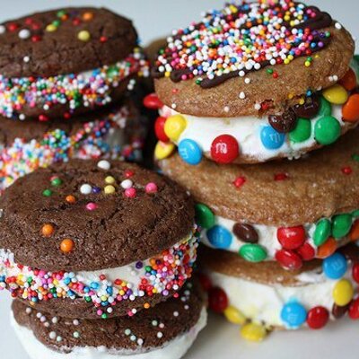 Profile Picture of Annabelle De Guzman (@AnnabelleDeGuz1) on Twitter