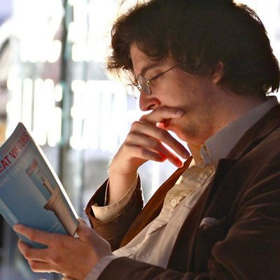 Profile Picture of Adam Johannes (@DrRoundglasses) on Twitter