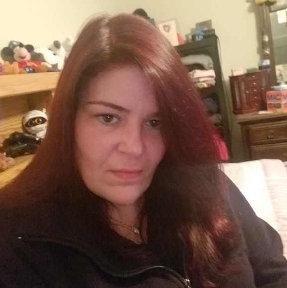 Profile Picture of Donna Mark (@dmark74) on Poshmark