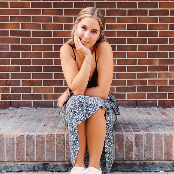 Profile Picture of Mickinley Sorochuk (@mickeysorochuk) on Poshmark