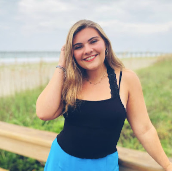 Miabella Wehri - Poshmark Profile Picture of Miabella Wehri (@wehrimiabella) on Poshmark