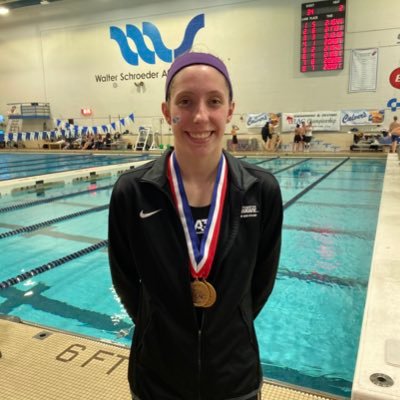 Profile Picture of Anna Yeazel (@yeazela) on Twitter