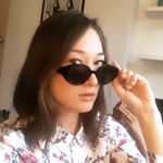 Profile Picture of Louise Burnfield (@flappinghippo) on Instagram