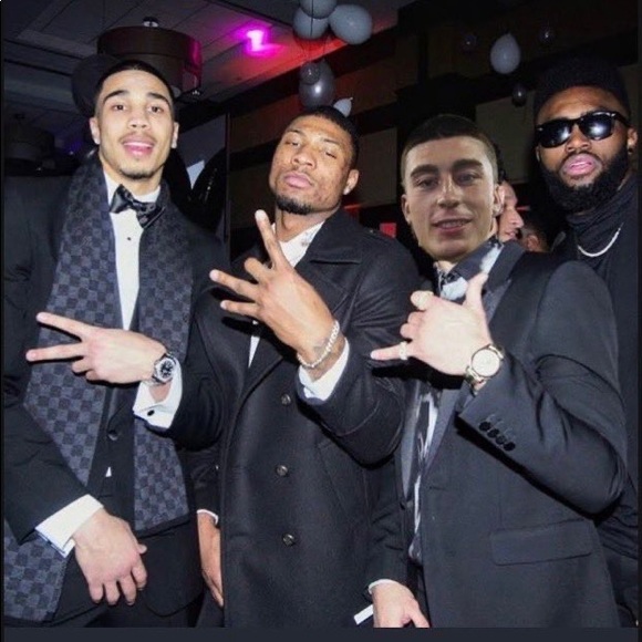 Profile Picture of Thomas Rendon (@thomasrendon16) on Poshmark