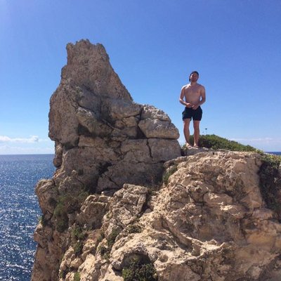 Profile Picture of Adam (@aj_leppard) on Twitter