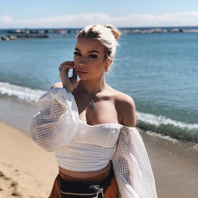 Profile Picture of Lara Mitchell (@LaraRMitchell) on Twitter