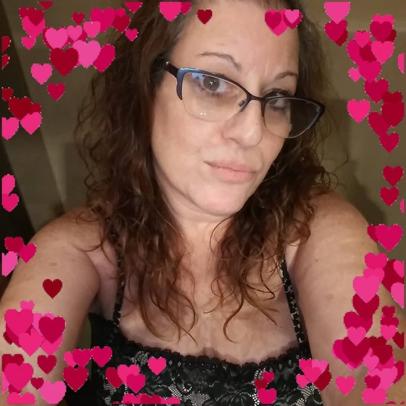 Profile Picture of Stacy Gordon labone (@slabone65) on Poshmark