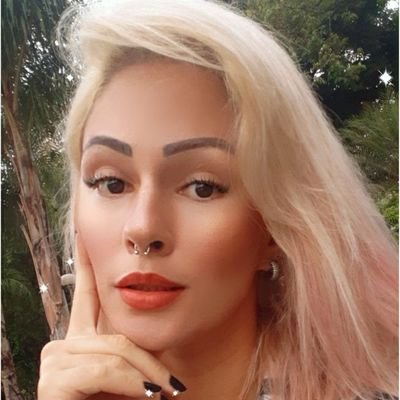 Vivian Lima - Twitter Profile Picture of Vivian Lima (@VivipoketGyn) on Twitter