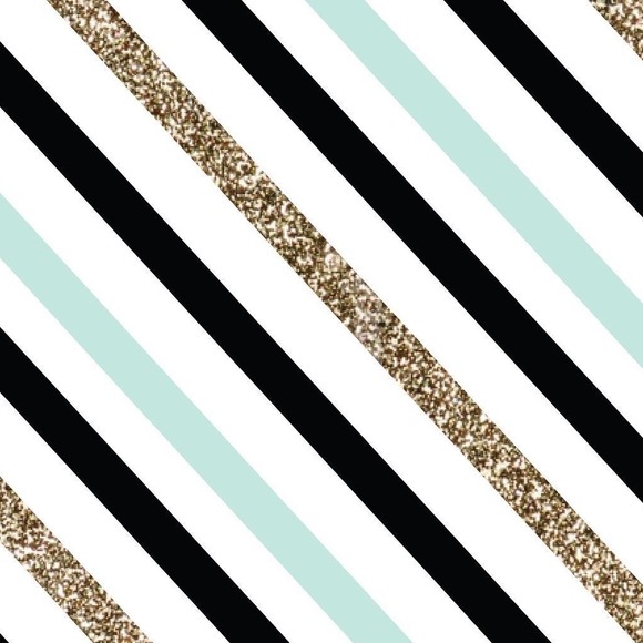 Profile Picture of Amber Broaddus (@ambersb_) on Poshmark