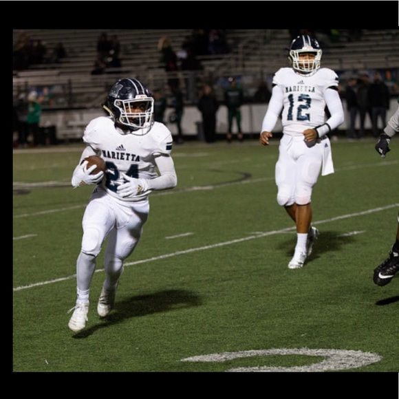 Profile Picture of Milon Jones (@getlikemj) on Poshmark