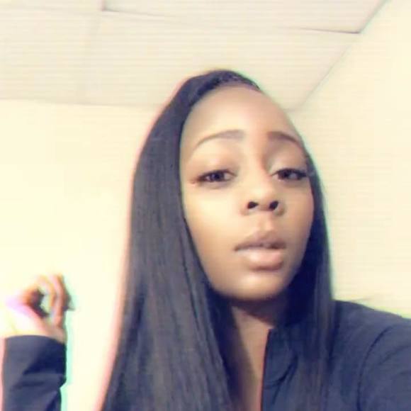 Shaka Shaka - Poshmark Profile Picture of Shaka Shaka (@shalottegreen) on Poshmark