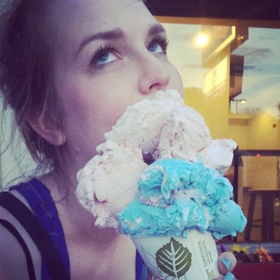 Profile Picture of Łäūrå (@Lively_Laura13) on Twitter