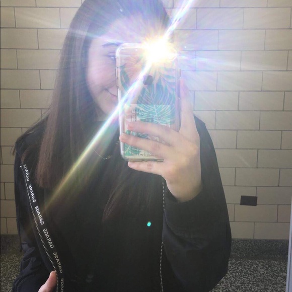 Profile Picture of Faith Knospe (@faithknospe) on Poshmark