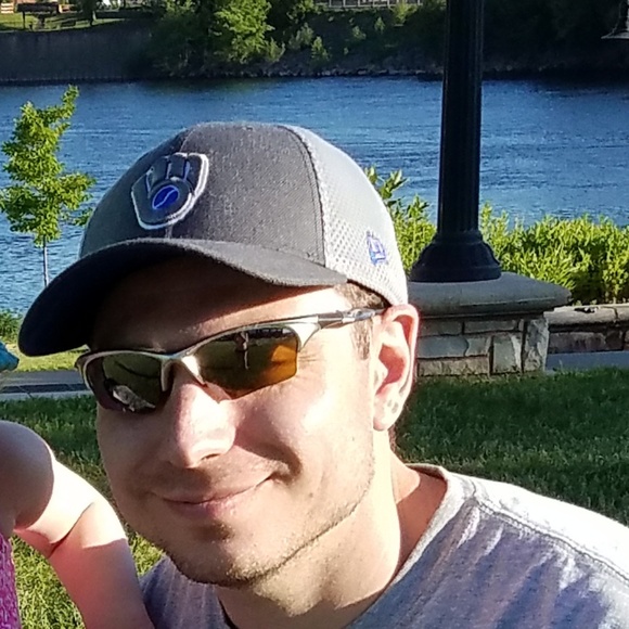 Profile Picture of Ryan Rene (@rmr2020) on Poshmark