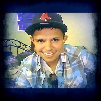 Profile Picture of Vince Fresquez (@Vhustle2011) on Twitter