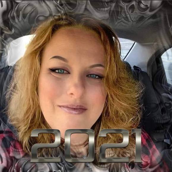 Profile Picture of Angela Holcomb (@angelaholcomb) on Poshmark
