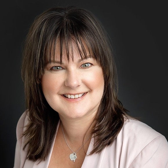 Profile Picture of Tamara Huculak (@tebhart09) on Poshmark