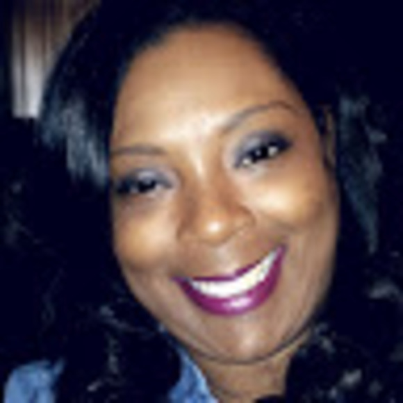 Profile Picture of Margo Thomas (@tmargo8903) on Poshmark