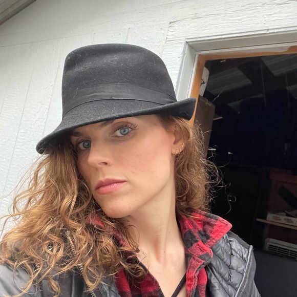 Profile Picture of Traci Wagner (@twags00) on Poshmark