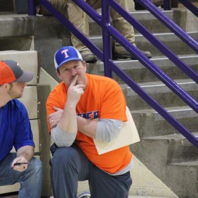 Profile Picture of Coach Hart (@SamuelQuick) on Twitter