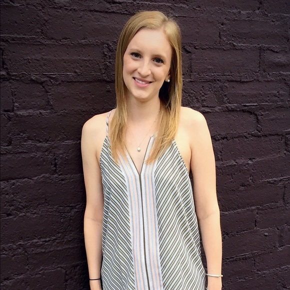 Profile Picture of Sarah Beargie (@sbeargie) on Poshmark