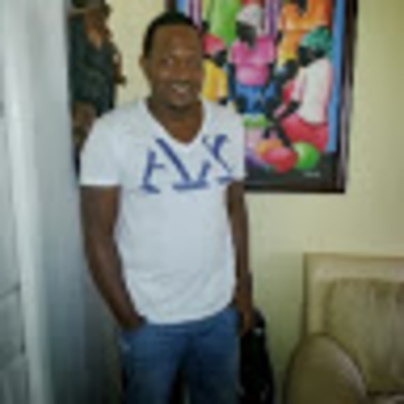Profile Picture of Calvin Samuel (@matothedan) on Poshmark
