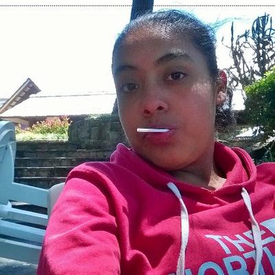 Profile Picture of Vivian Enriquez (@dalila_vivian) on Twitter