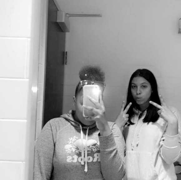 Tamika Gero - Poshmark Profile Picture of Tamika Gero (@tamikagero) on Poshmark