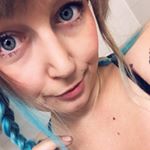 Profile Picture of Marsha (@mwolfdoll) on Instagram