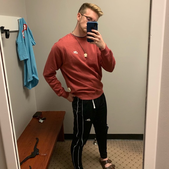 Profile Picture of Michael Nymann (@mikenym) on Poshmark