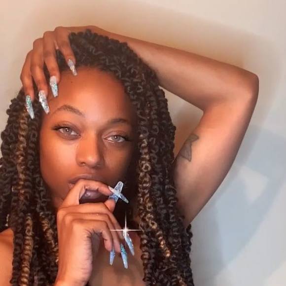 Profile Picture of Jasmine Pegues (@jp05039) on Poshmark